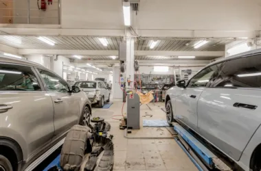 Serwis i przeglądy elektryka: co faktycznie trzeba wymieniać