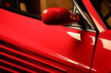 Ferrari 849 Testarossa i Genesis GV90: hybrydy i EV lipiec - featured image