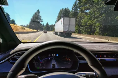 Tesla FSD, Waymo i Aurora: autonomia w lipcu 2026 - featured image