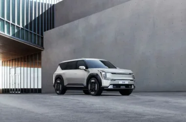 Porsche Cayenne Turbo EV: 2,7 t i 0-100 w 2,3 s - featured image