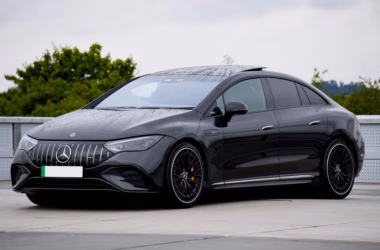 Mercedes E-Class Electric: elektryczna E-klasa bez mydlanego stylu EQE - featured image