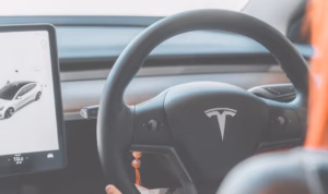 Tesla Cybercab pod lupą NHTSA – wrzesień 2026 - featured image